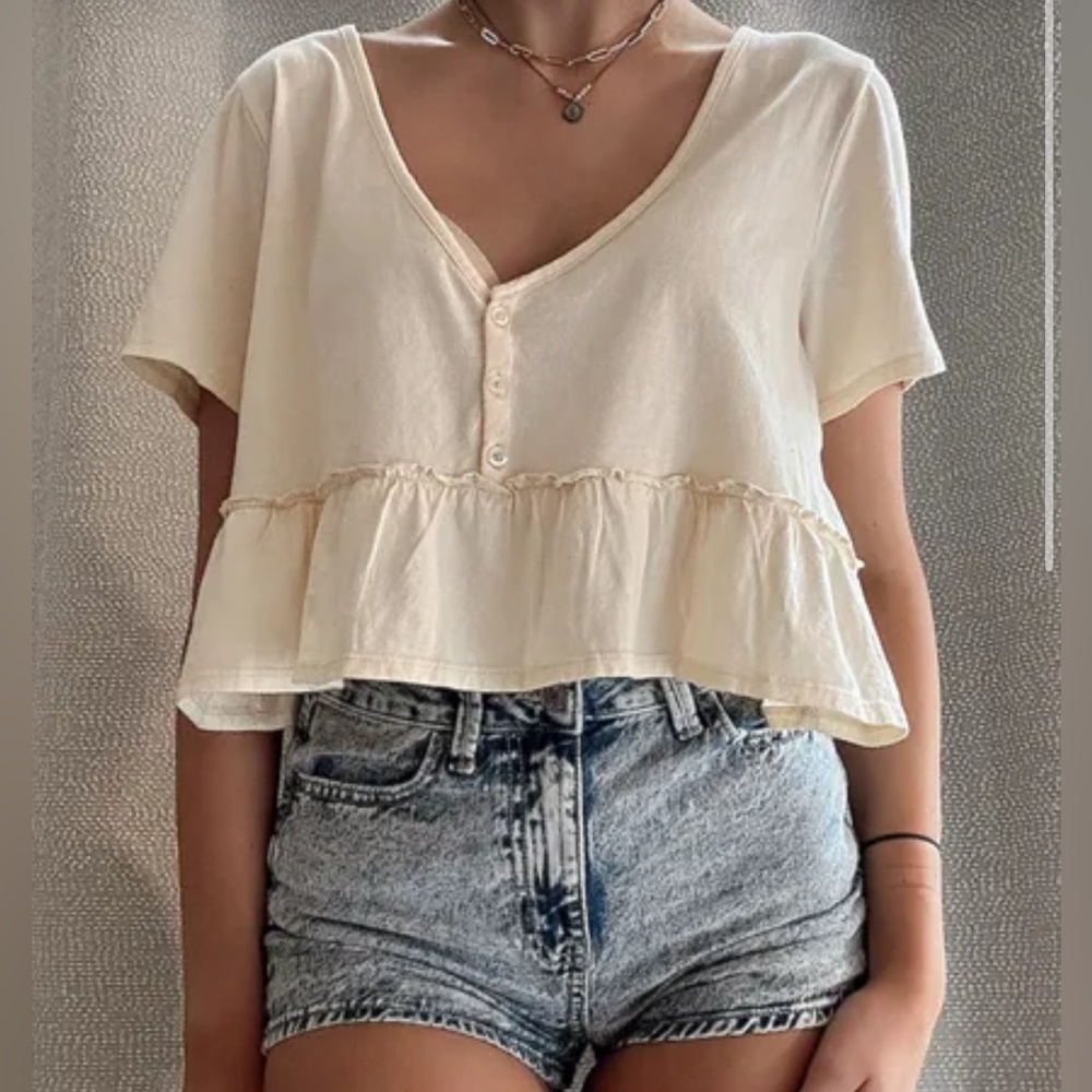 Wild Fable Buttoned Crop Top - Pastel Yellow